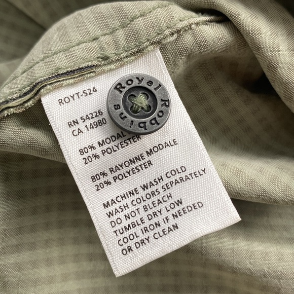 Royal Robbins Desert Pucker Dry Checkered Short Sleeve Button Up Shirt (Green) - Picture 14 of 16